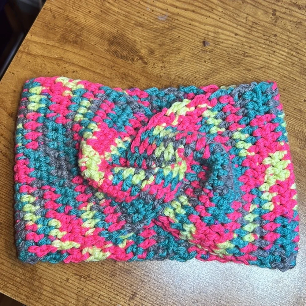 Woman/Girls Handmade combo Ear warmer and Dropped Stitch Infinity Scarf NEW - Picture 7 of 9